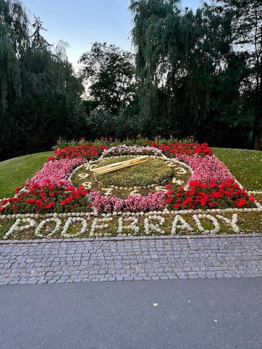 Apartman Terasa U Kolonady Apartment Podebrady Exterior photo